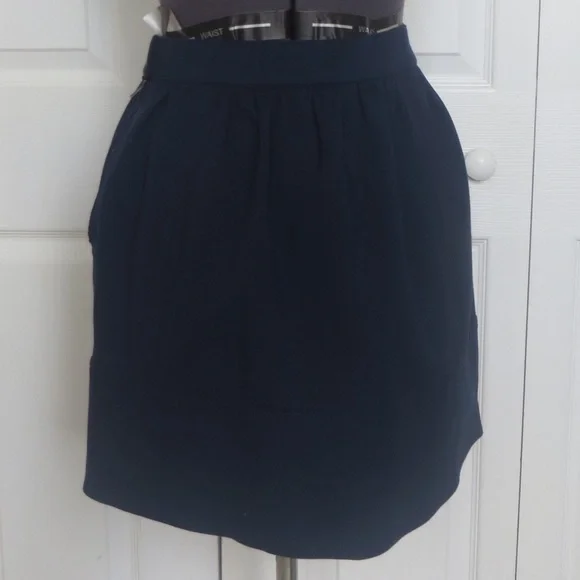 Madewell Navy Viscose Blend Blue A-Line Skirt • Casual Minimalist • Size 2 🔴 - Picture 2 of 4